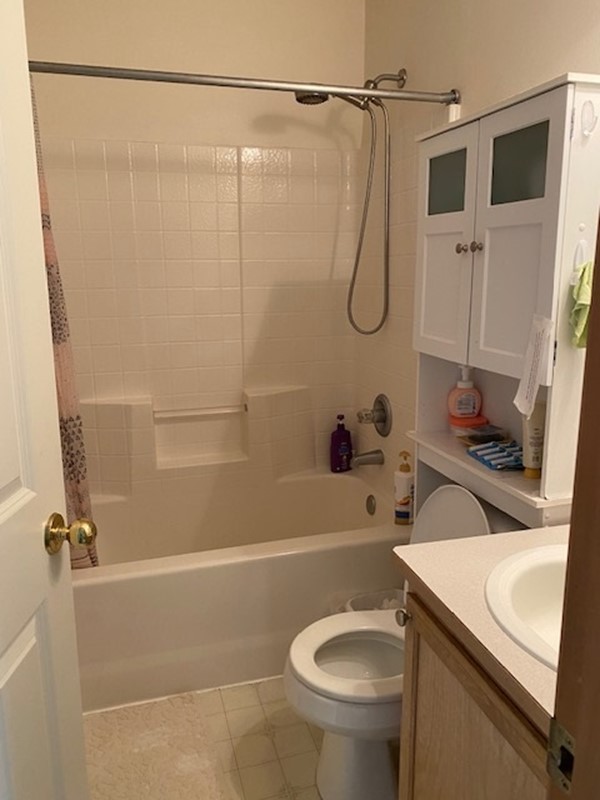 listing photo 3/3